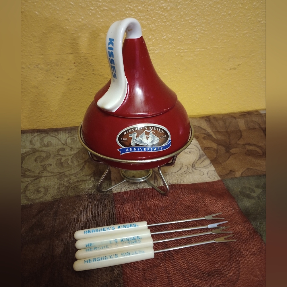 Vintage Hershey's Kiss Fondue Pot